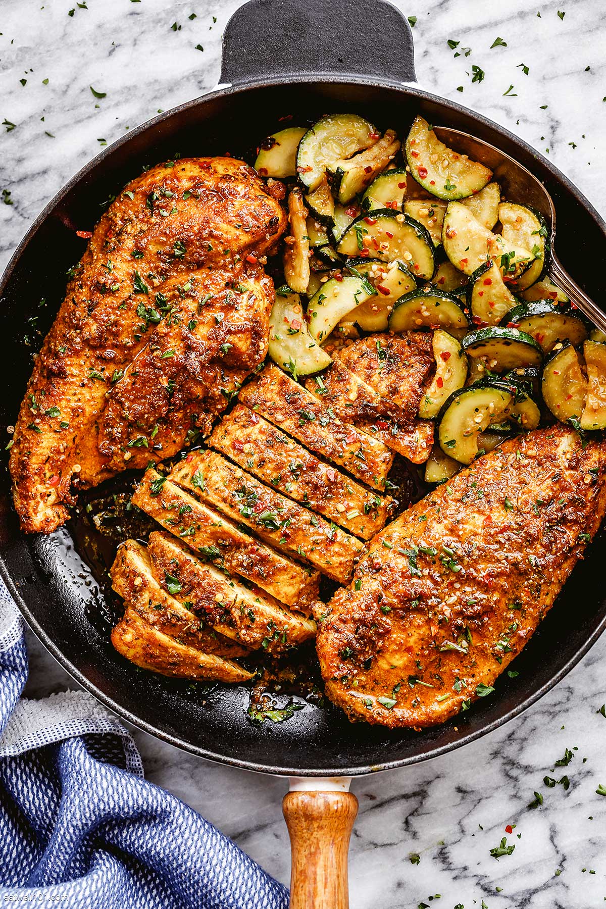 Garlic Chicken Recipe with Zucchini – Garlic Butter Chicken Breasts ...