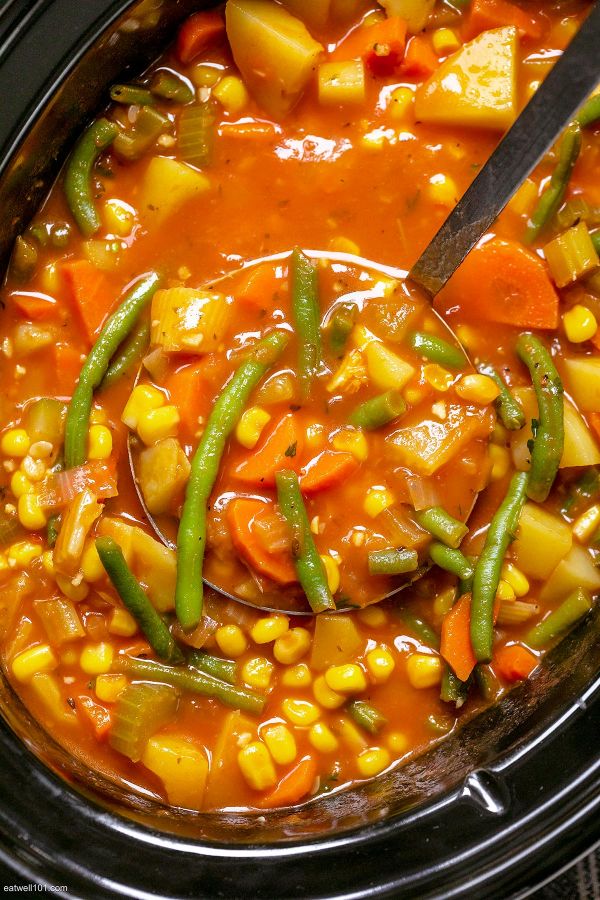 Slow Cooker Vegetable Soup