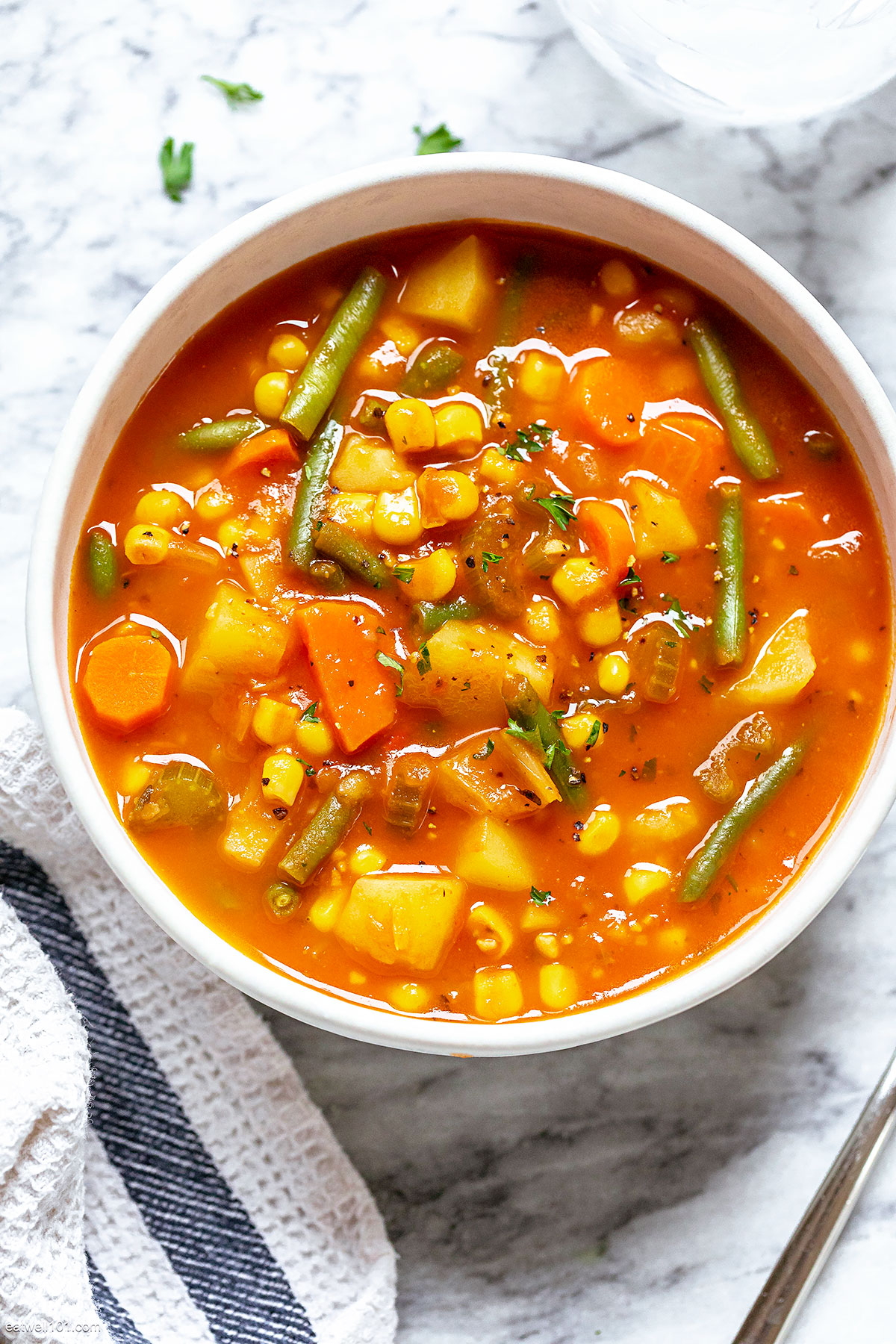 Easy Slow Cooker Vegetable Soup 
