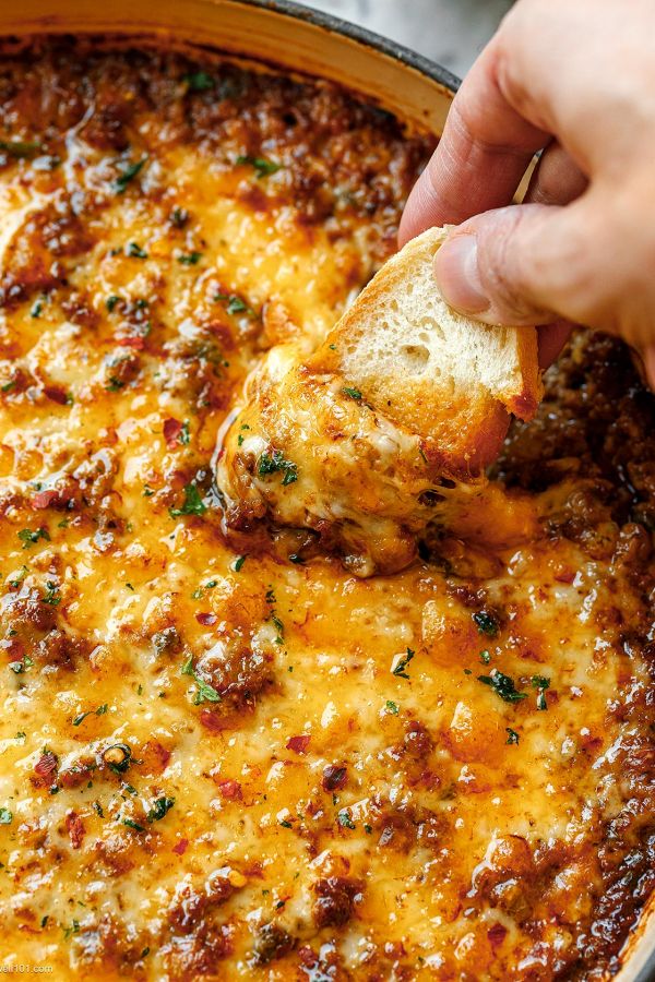 Cheesy Ground Beef Dip - #recipe by #eatwell101 - https://www.eatwell101.com/ground-beef-dip-recipe