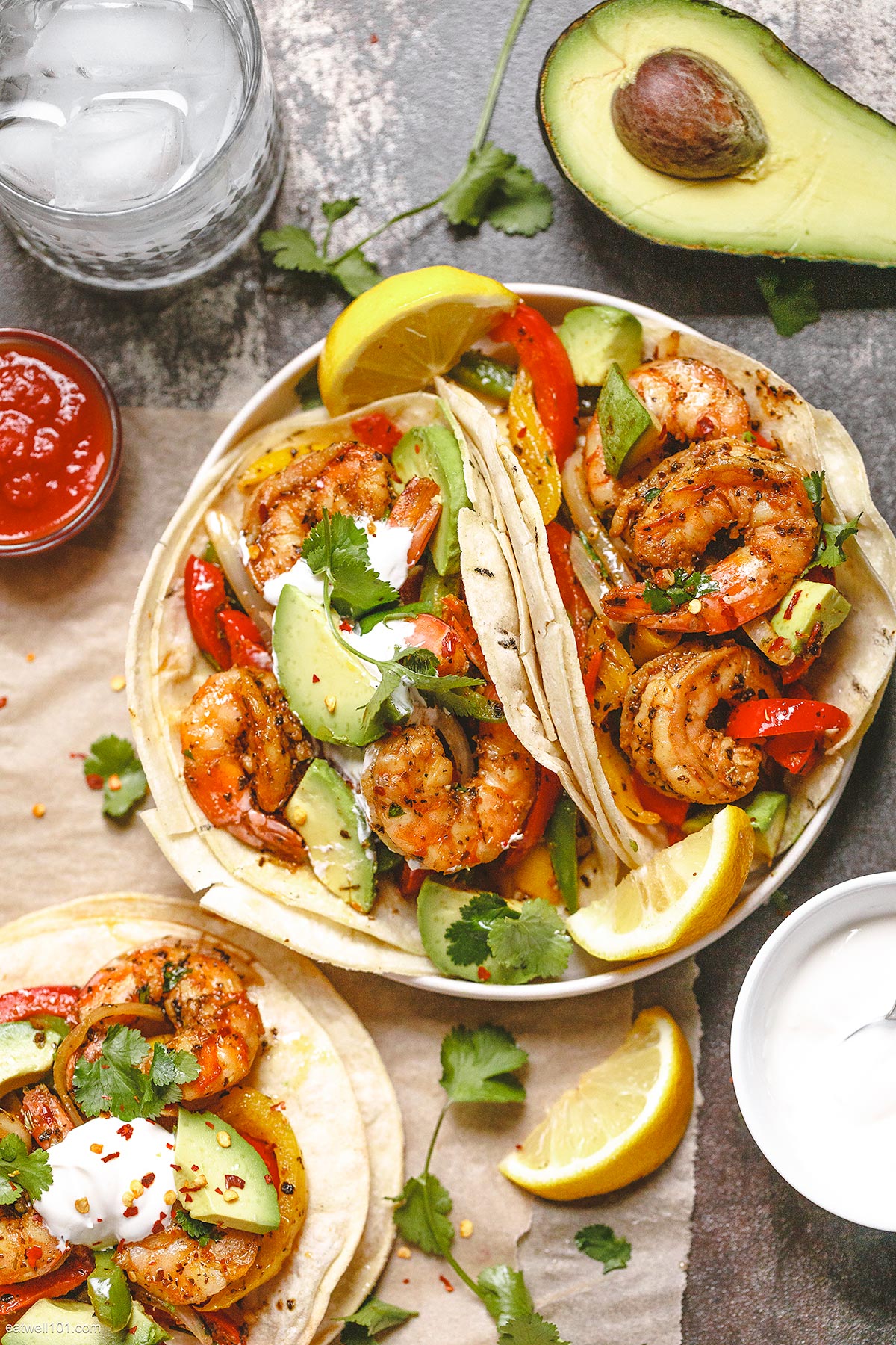 Easy Skillet Shrimp Fajitas {20 Minute Recipe!} - FeelGoodFoodie