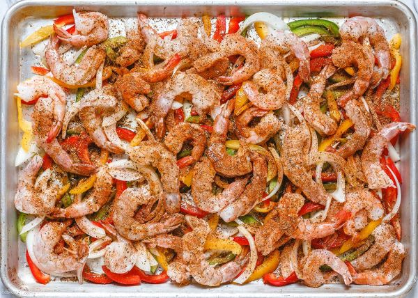 Sheet Pan Shrimp Fajitas