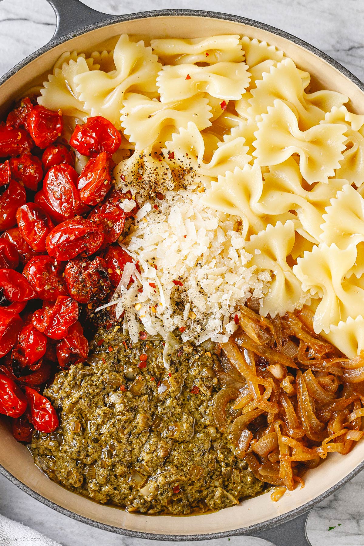 Creamy Pesto Pasta with Roasted Tomatoes