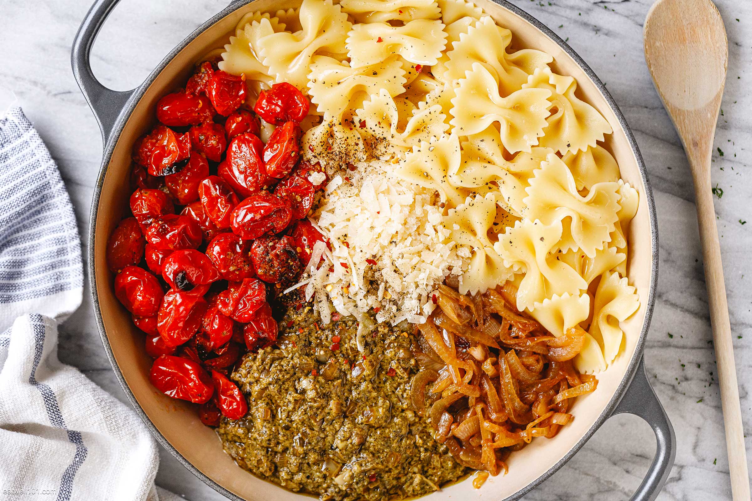 Creamy Pesto Pasta with Roasted Tomatoes