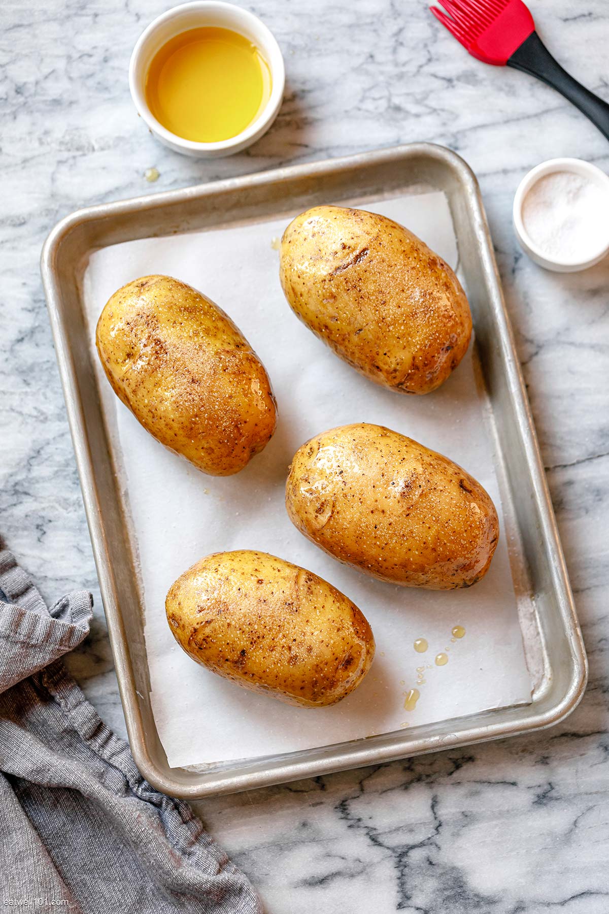 Easy Baked Potato Recipe — Eatwell101