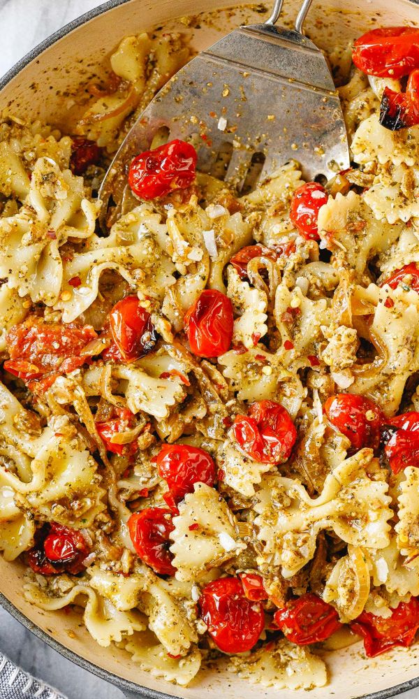 Creamy Pesto Pasta with Roasted Tomatoes
