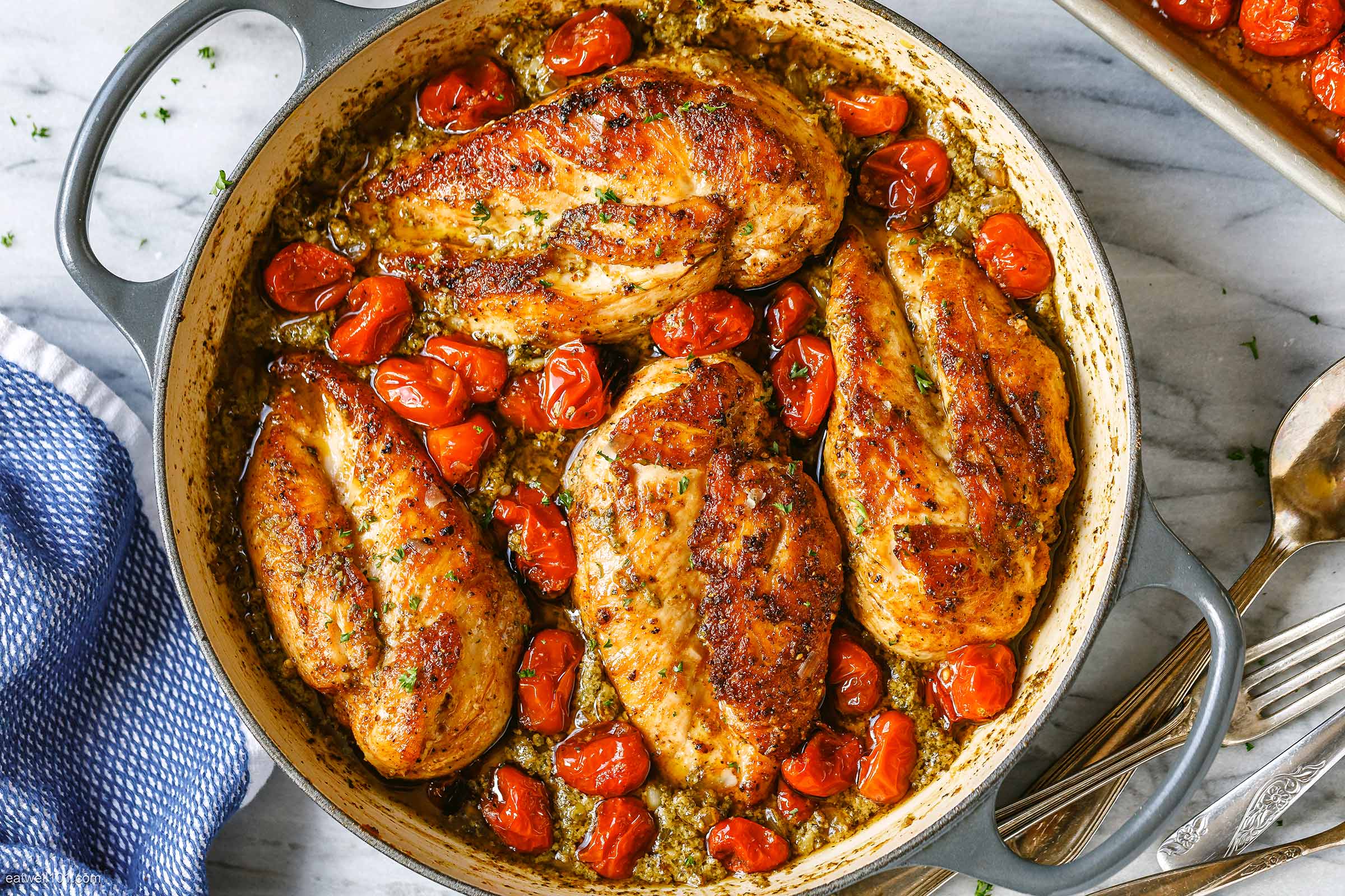 pesto chicken one-pan