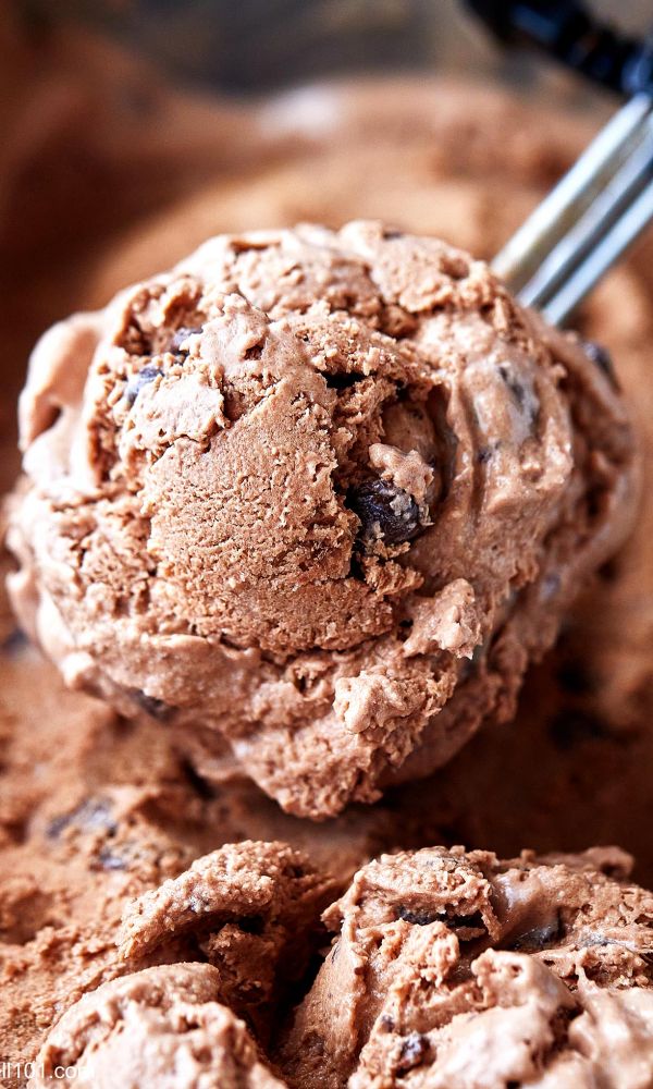 4-Ingredient Double Chocolate Ice Cream