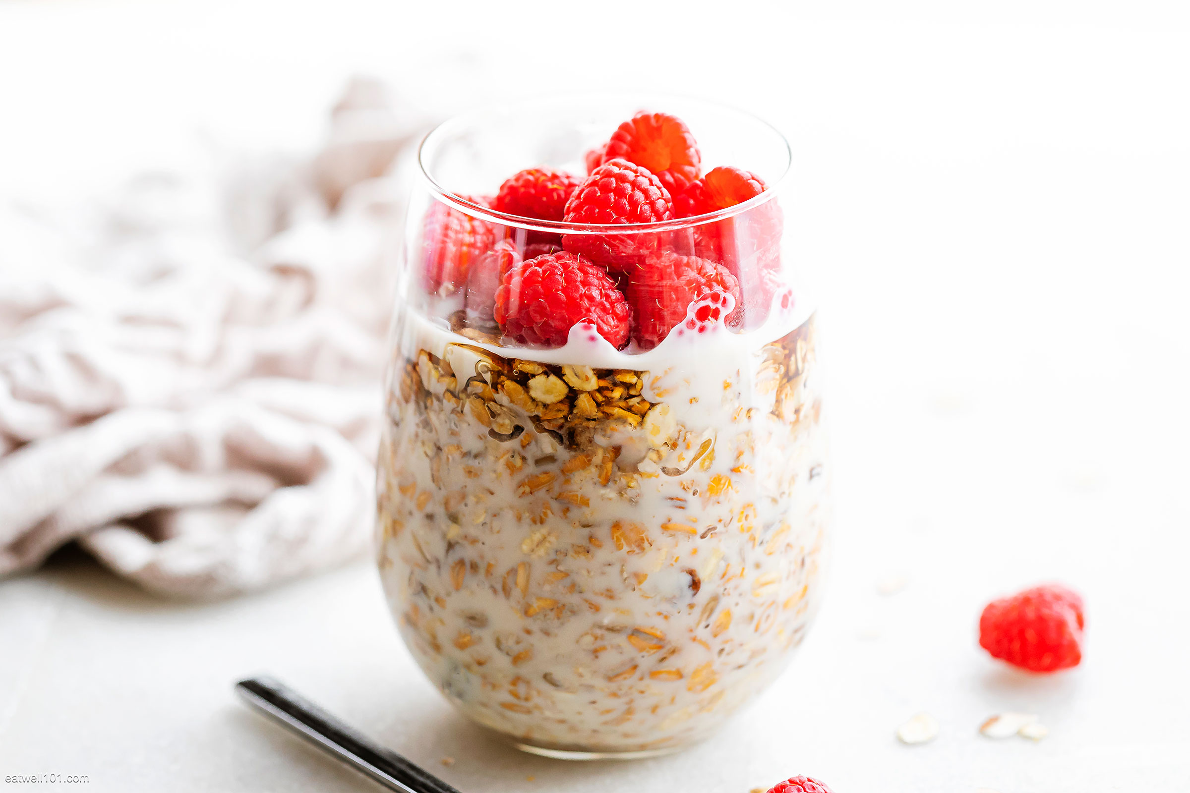 Honey Raspberry Overnight Oats