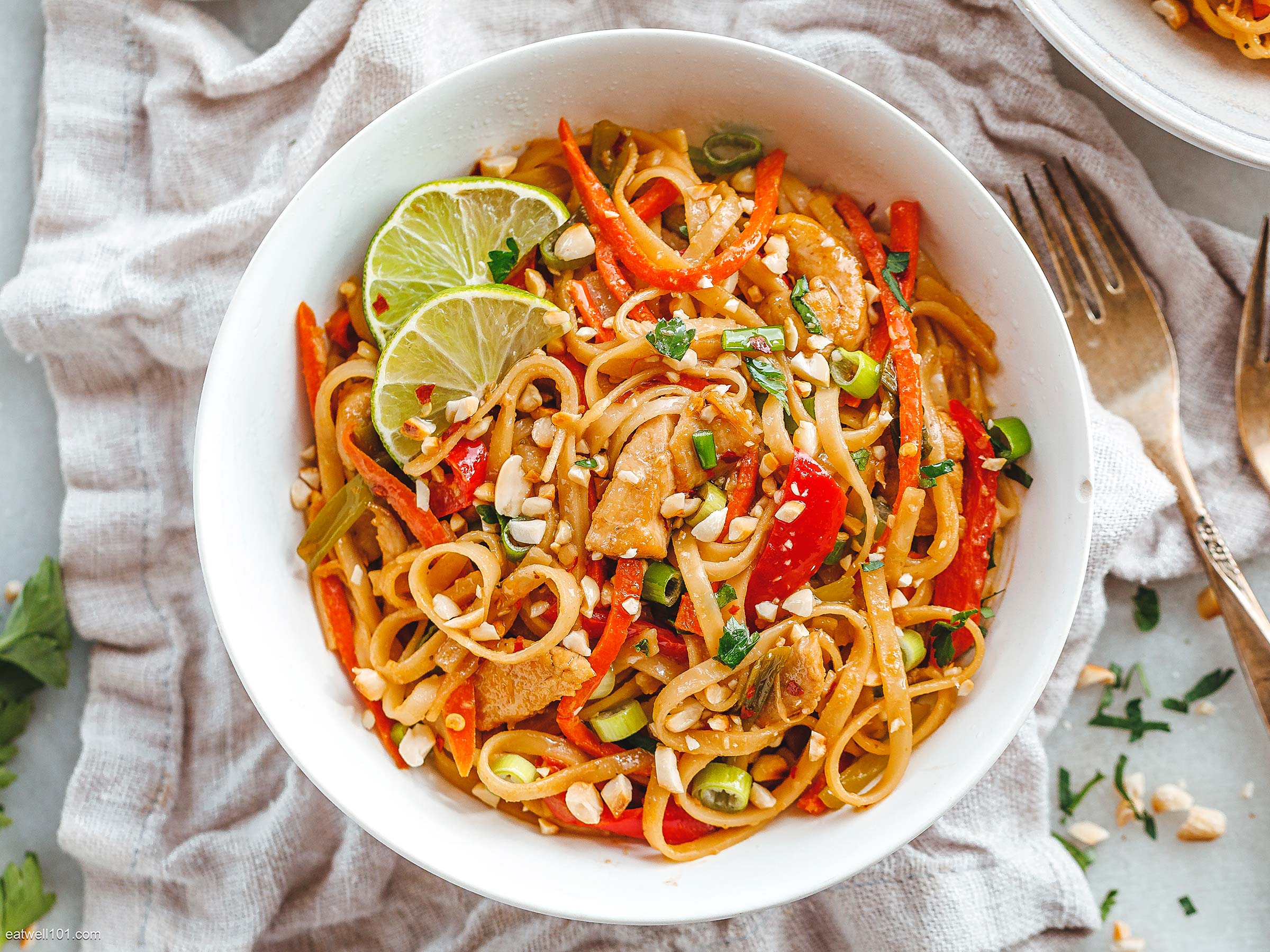 Vegetarian Pad Thai - Easy Skillet Recipe - Ministry of Curry