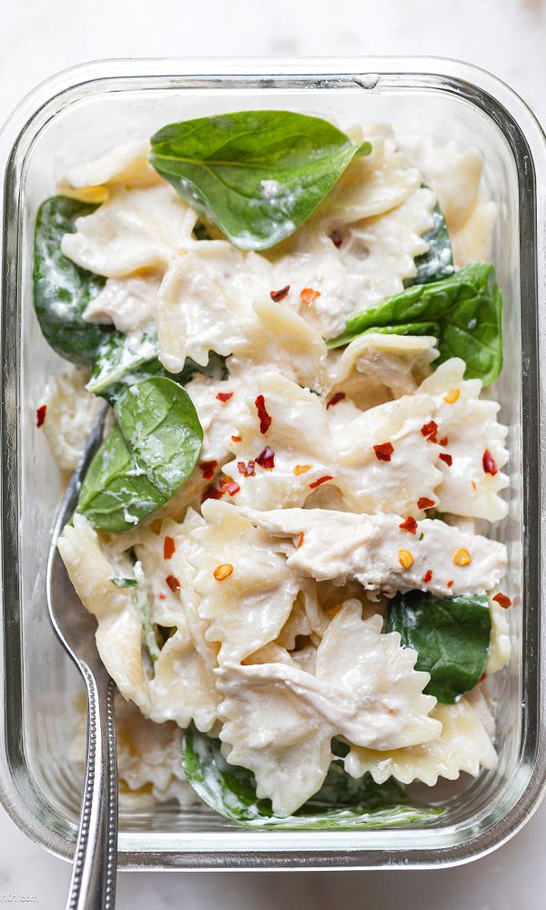 Spinach Chicken Pasta Salad Meal-Prep