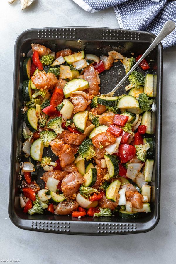 Air Fryer Chicken and Vegetables (Healthy Dinner in 15 minutes!)