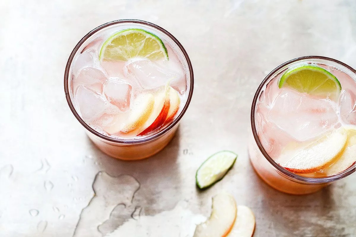 Mocktail Recipes: 24 Best Mocktails and Non-Alcoholic Mixed Drinks