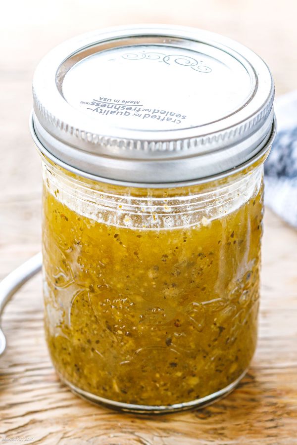 Easy Pesto Vinaigrette - #recipe by #eatwell101 - https://www.eatwell101.com/pesto-vinaigrette-recipe