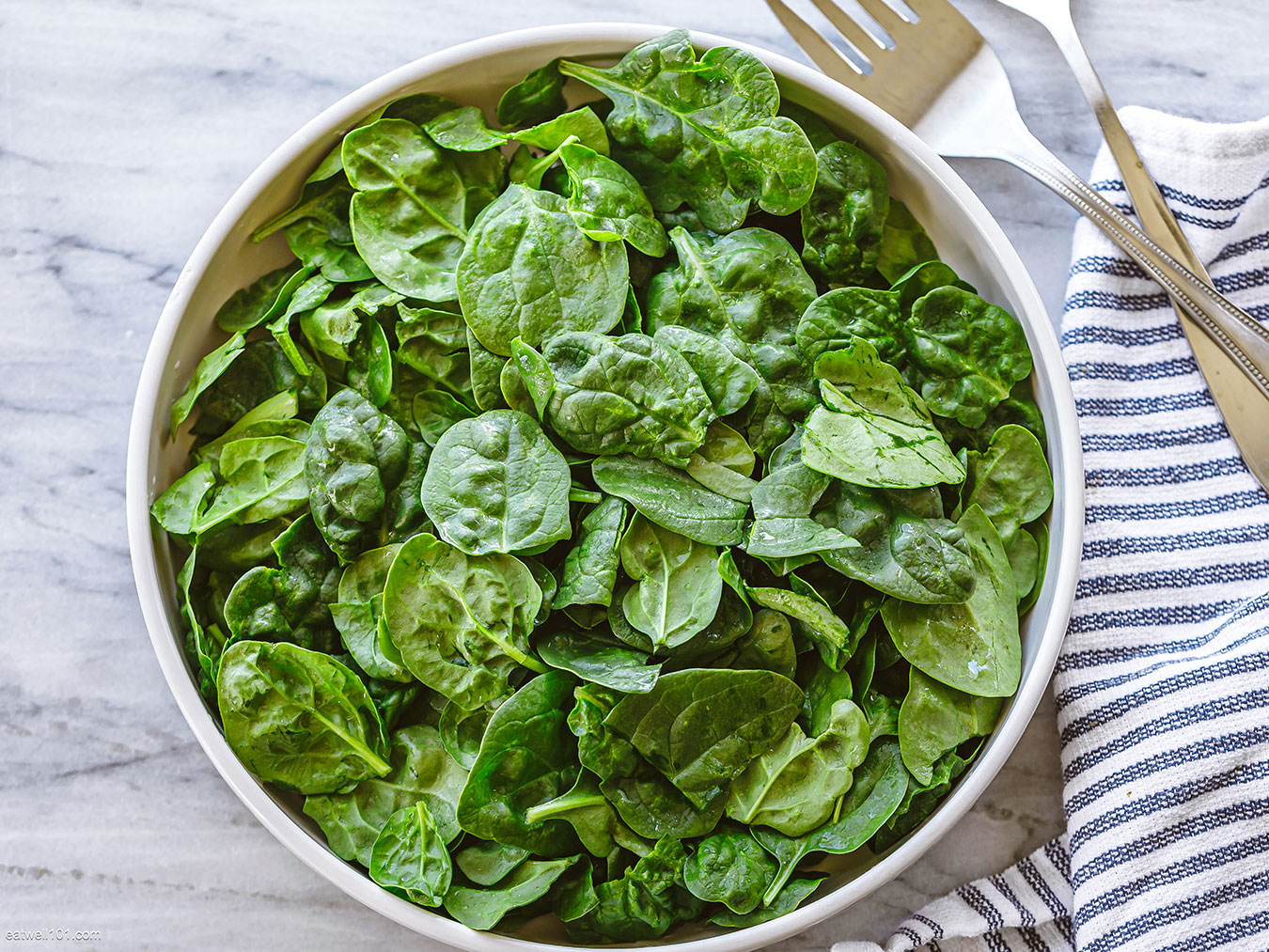 Simple Spinach Salad Recipe – Best Spinach Salad Recipe — Eatwell101