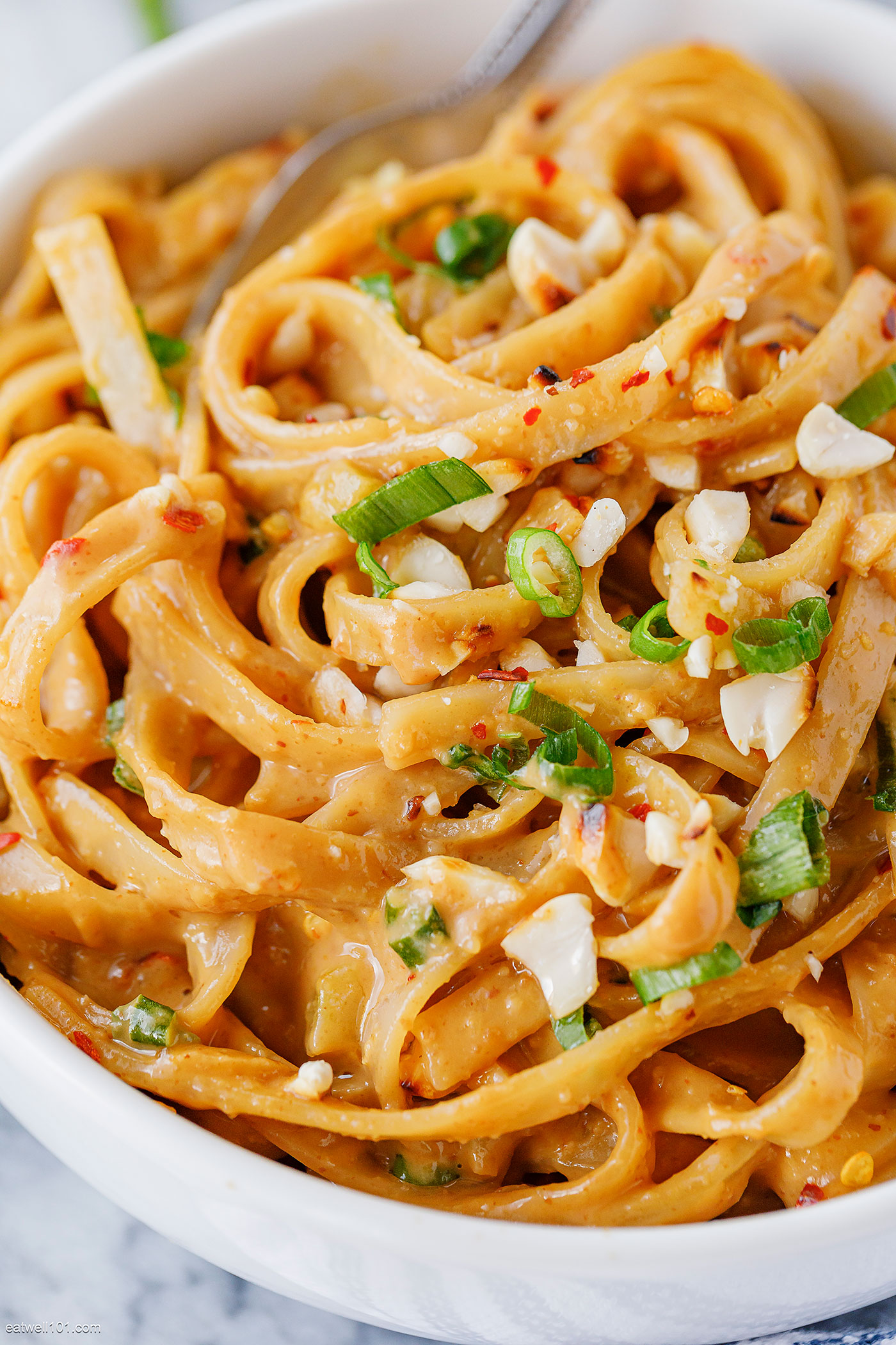 Vegan Creamy Peanut Butter Spicy Miso Noodles - WINNIESBALANCE