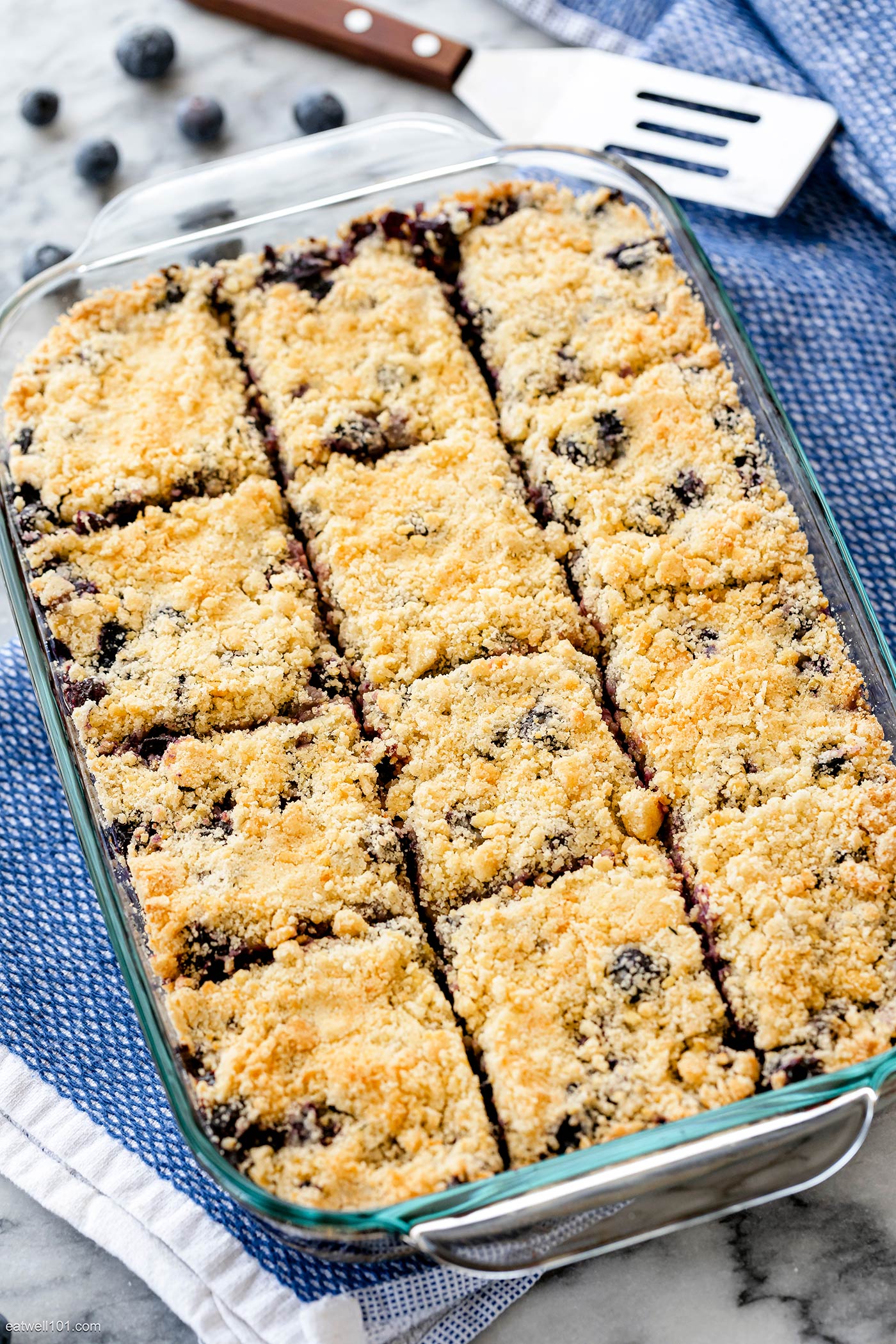 baked blueberry crumble bars