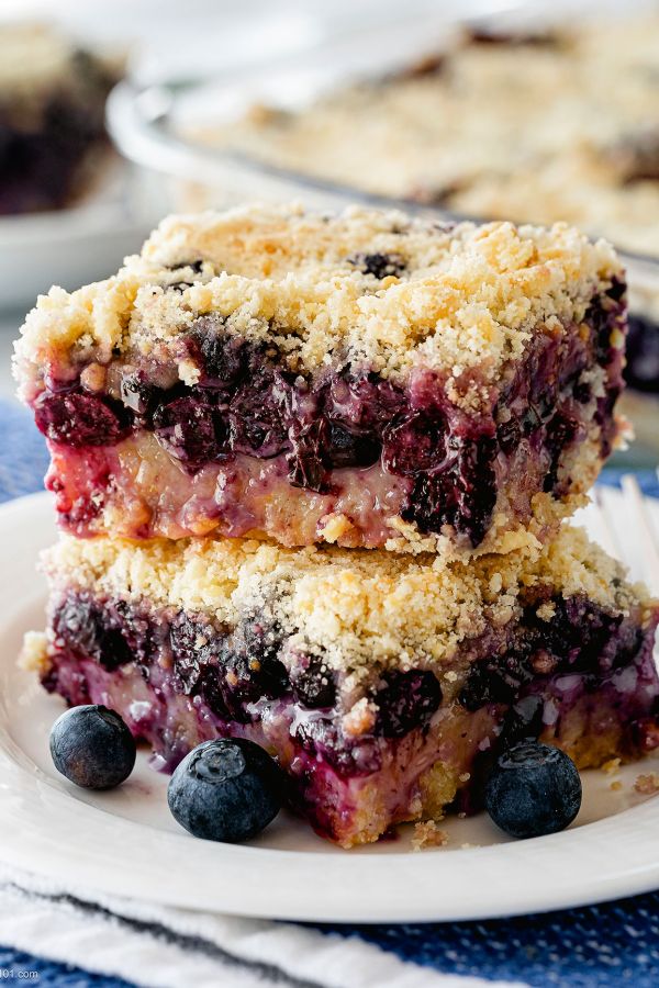 Blueberry Crumb Bars - #recipe by #eatwell101 - https://www.eatwell101.com/blueberry-crumb-bars-recipe