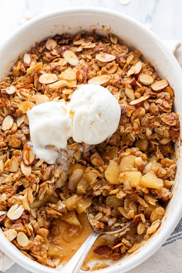 Healthy Apple Crumble - #recipe by #eatwell101 - https://www.eatwell101.com/healthy-apple-crumble-recipe