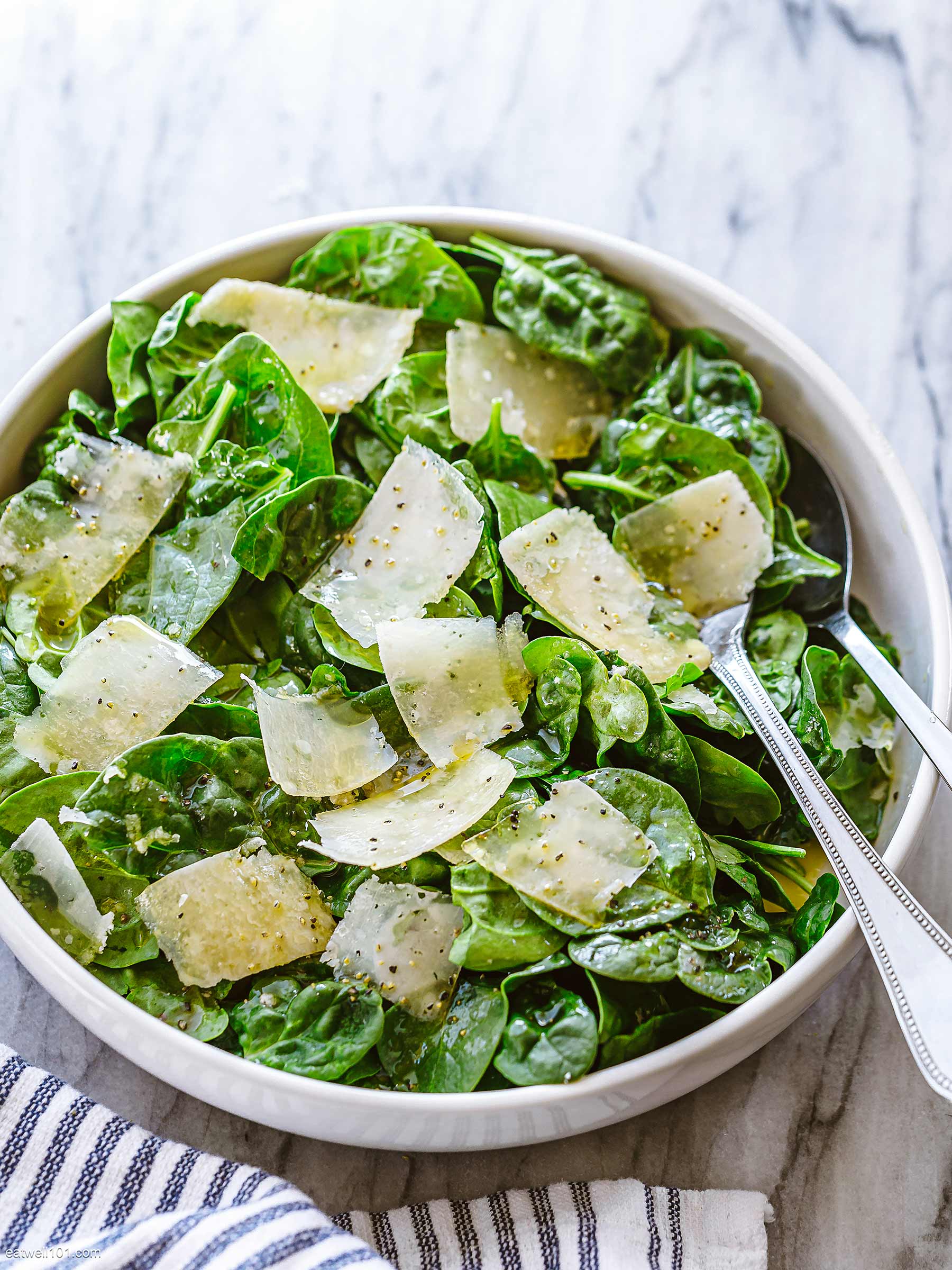 Simple Spinach Salad Recipe – Best Spinach Salad Recipe — Eatwell101