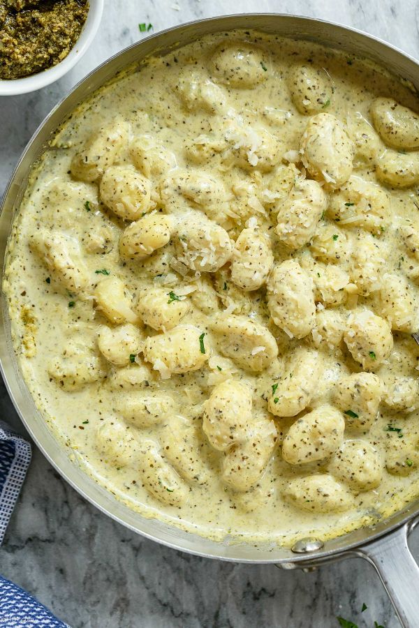 Creamy Pesto Gnocchi - #recipe by #eatwell101 - https://www.eatwell101.com/creamy-pesto-gnocchi-recipe