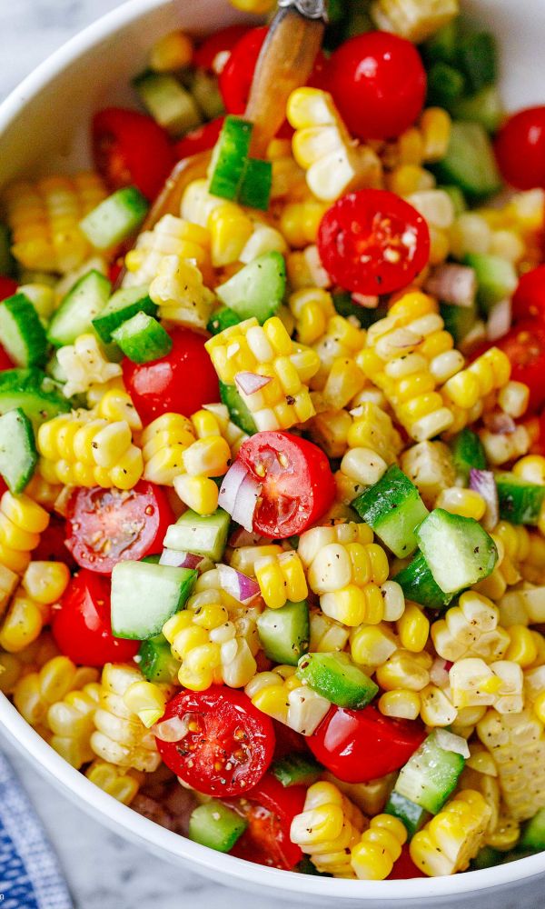 Tomato Corn Salad {Fresh & Juicy}