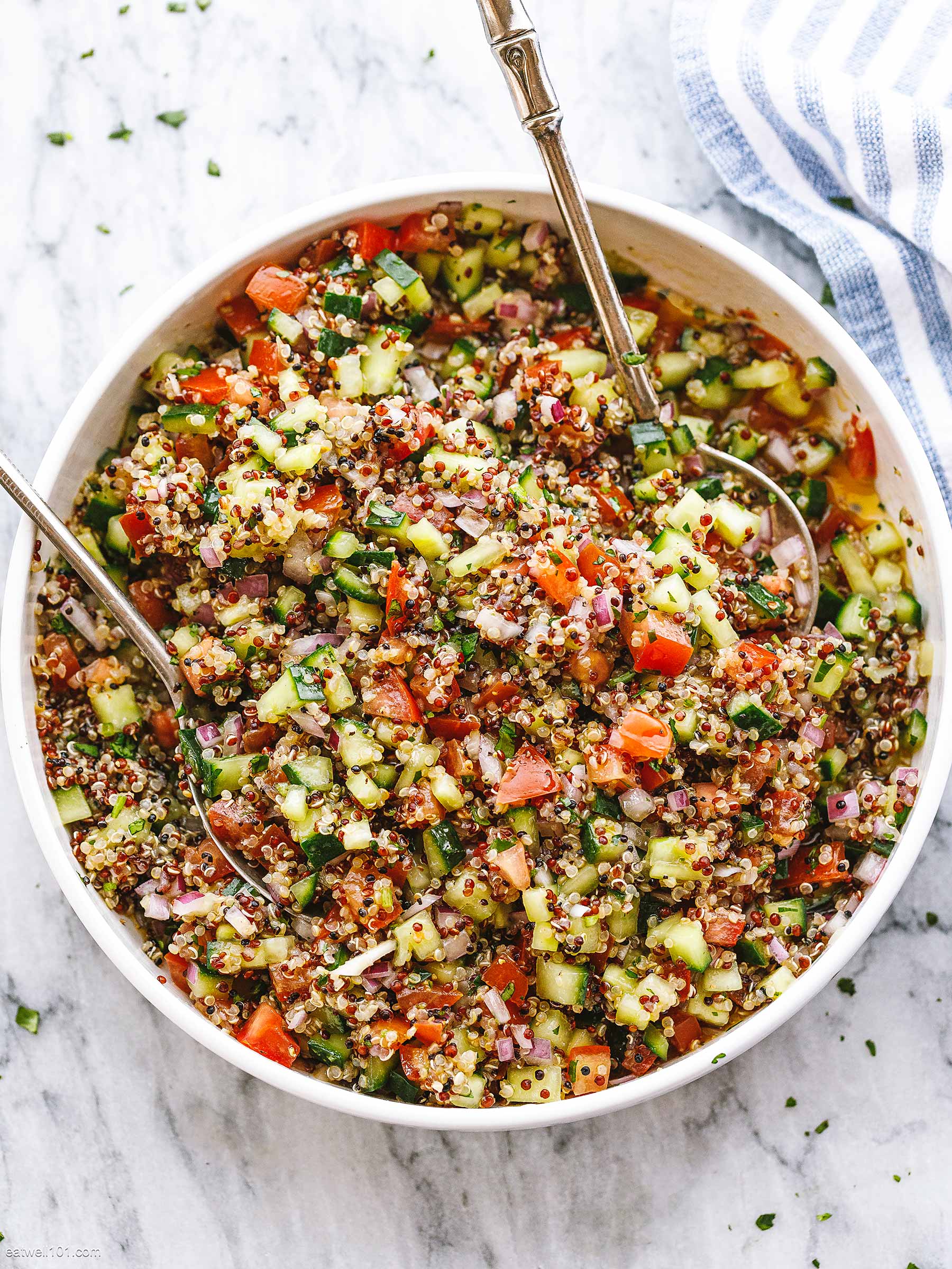 https://www.eatwell101.com/wp-content/uploads/2022/07/quinoa-cucumber-salad-calories.jpg