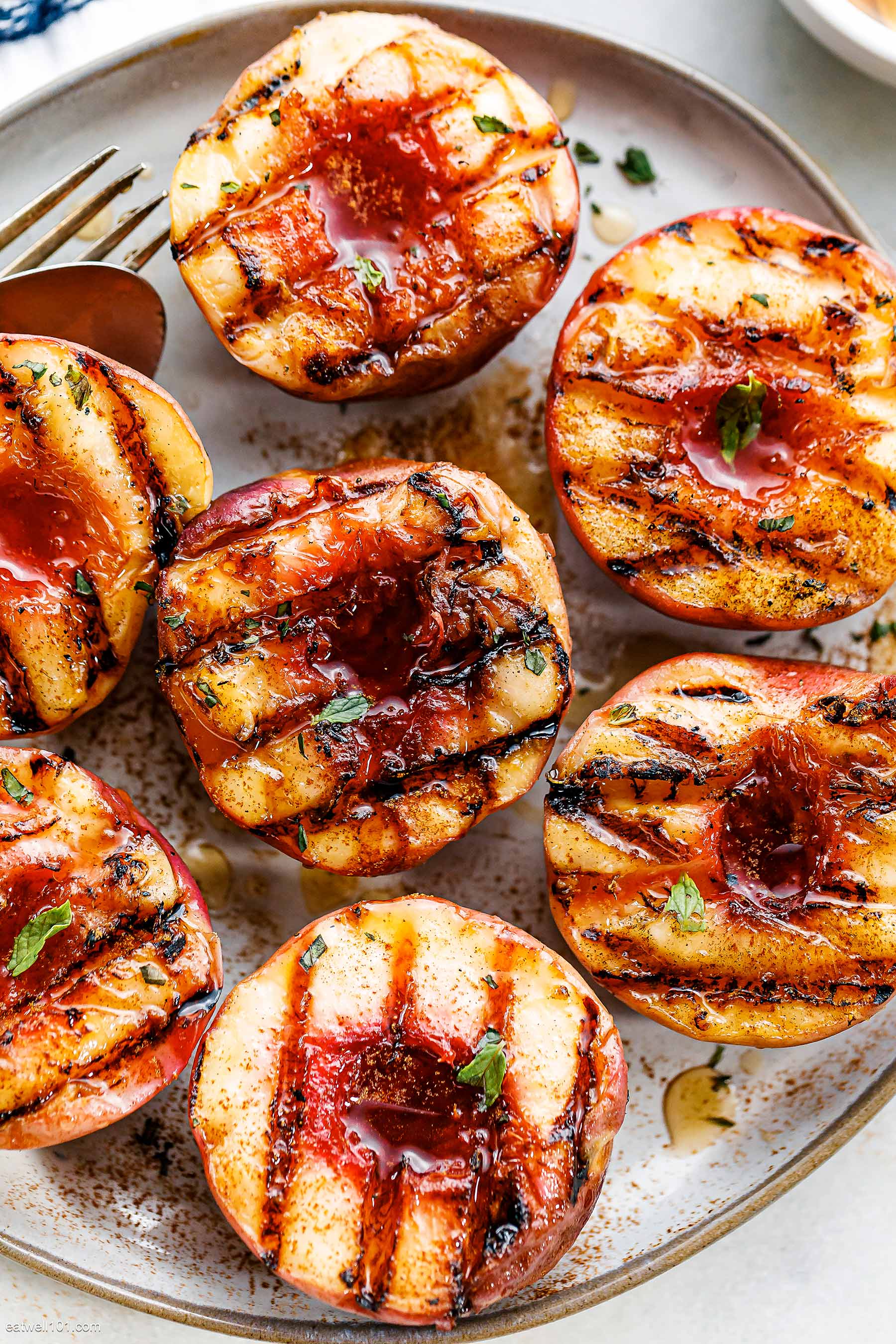simple grilled peaches