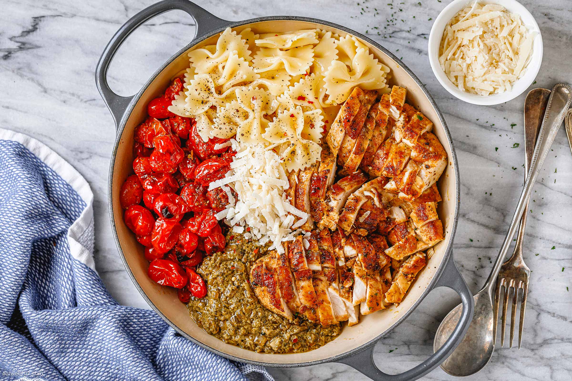 Easy Pesto Chicken Pasta