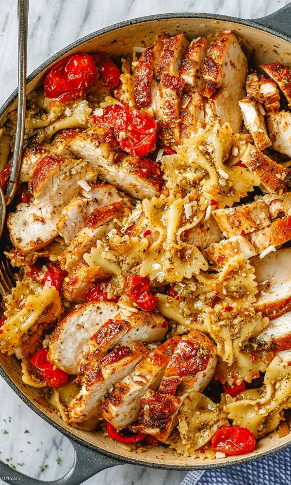 Easy Pesto Chicken Pasta