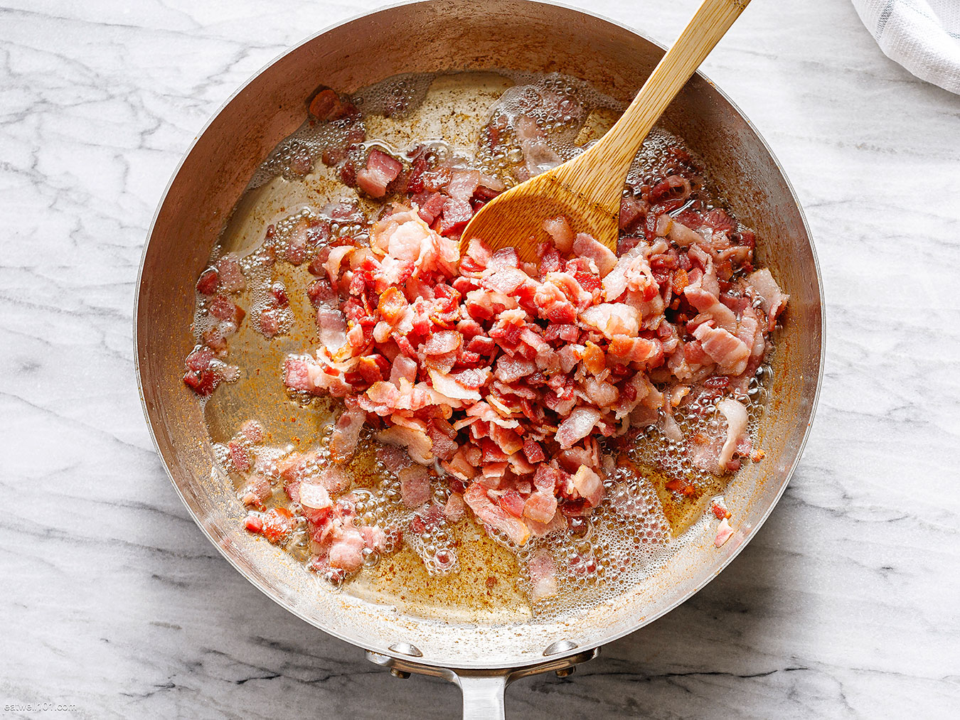 Bacon Cabbage Recipe Pan Fried Cabbage With Bacon Eatwell101 bacon-cabbage-recipe-pan-fried-cabbage-with-bacon-eatwell101