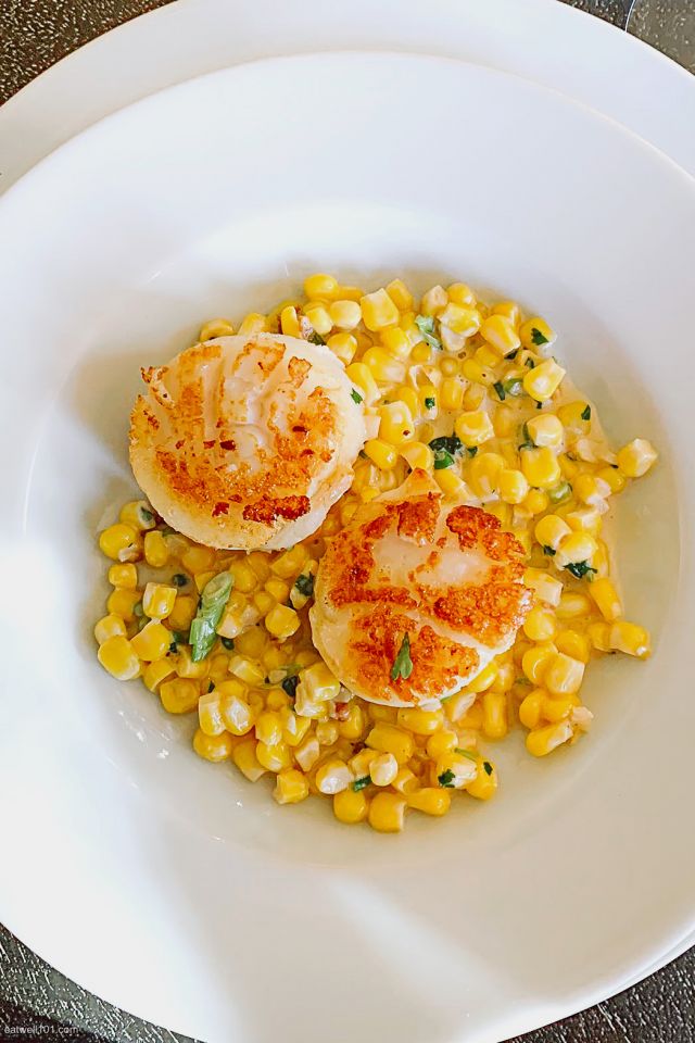 Pan-Seared Scallops with Creamed Corn