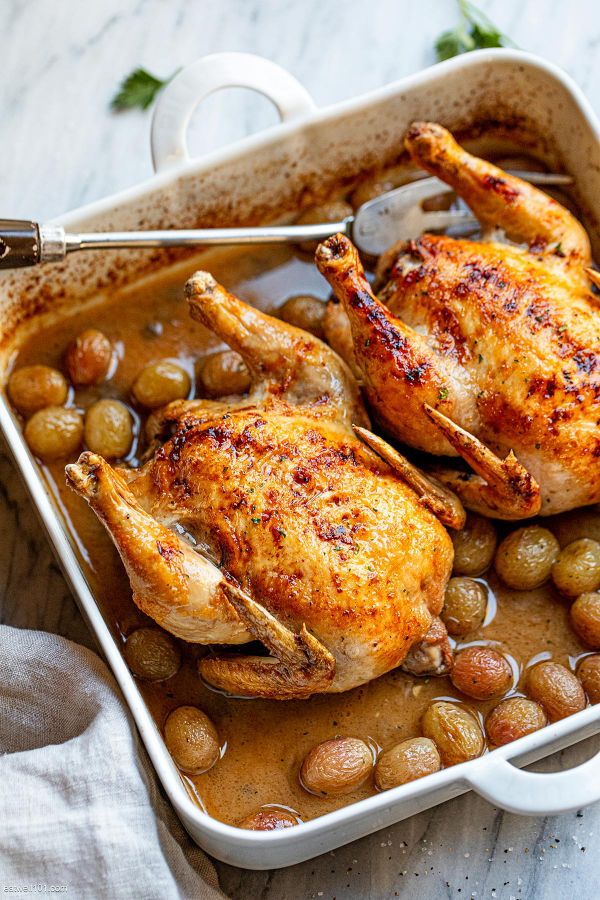 Oven-Roasted Cornish Hens with Grapes - #recipe by #eatwell101 - https://www.eatwell101.com/roasted-cornish-hens-recipe