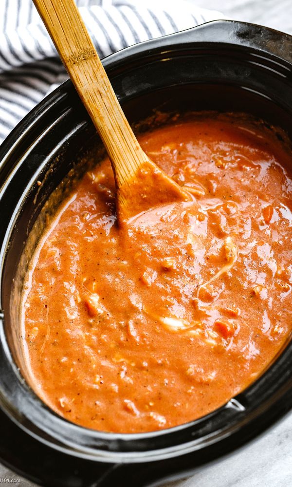 Slow Cooker Mozzarella Tomato Soup
