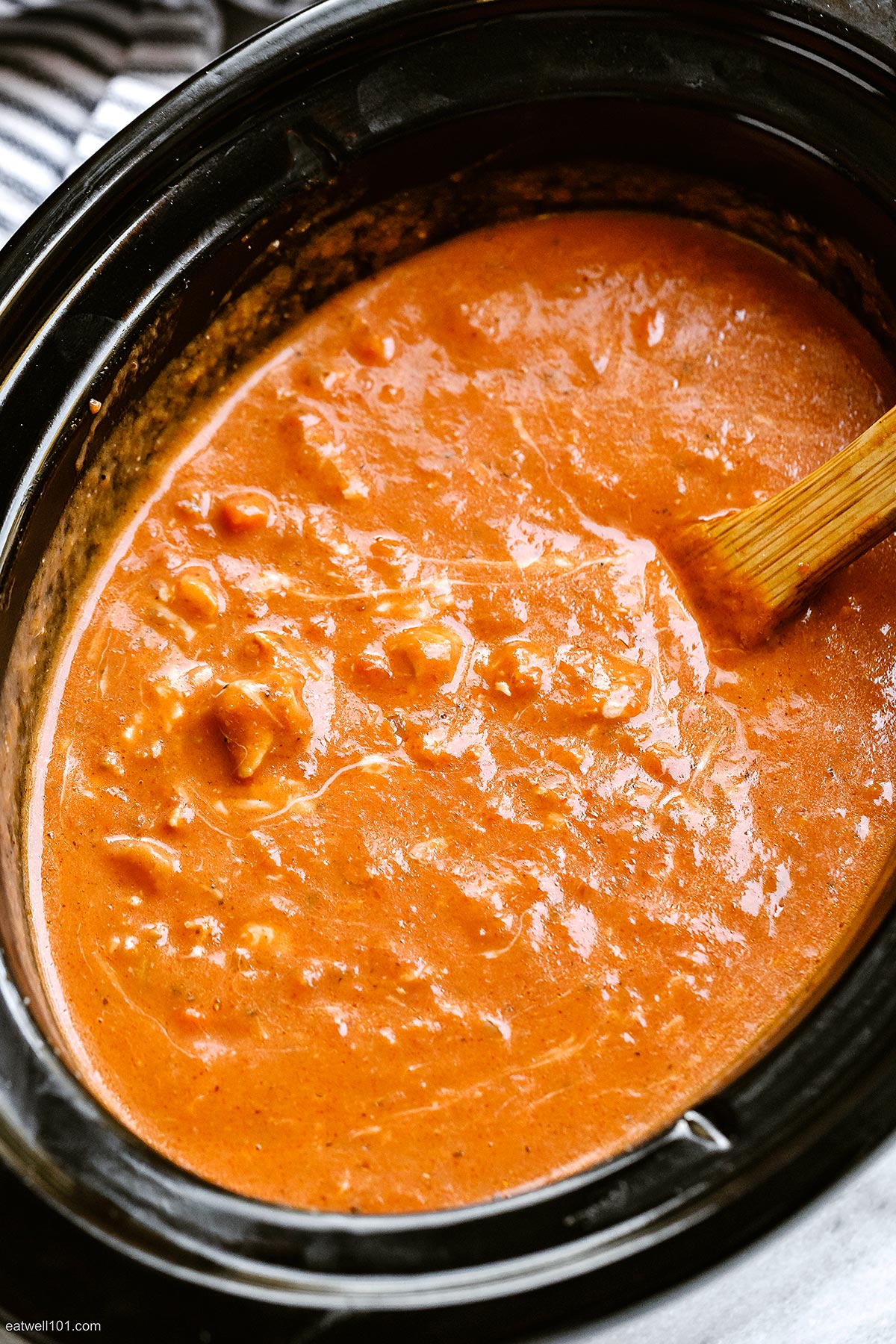 Slow Cooker Chicken Mozzarella Tomato Soup Recipe – Chicken Tomato Soup ...