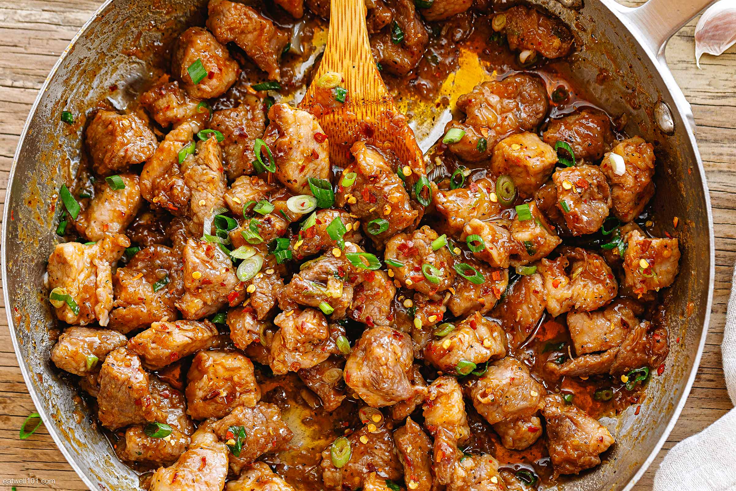 Juicy Garlic Pork Stir-Fry