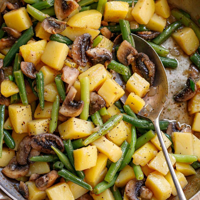 Potato Mushrooms Green Beans Skillet Recipe — Eatwell101