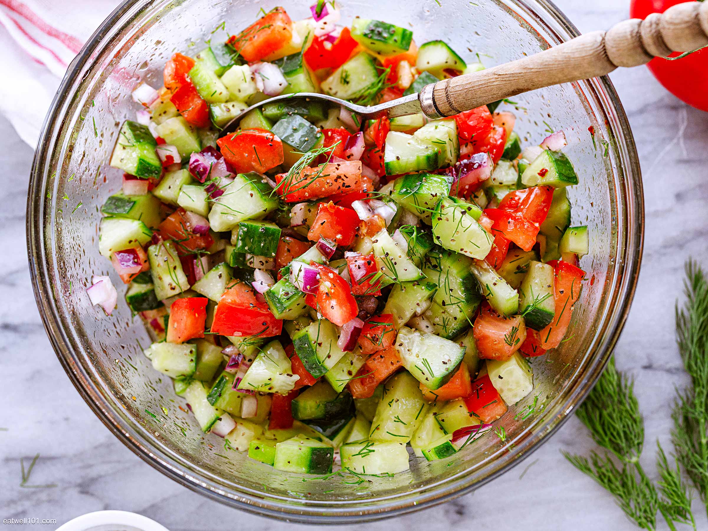 Easy Dill Tomato Salad with Cucumber