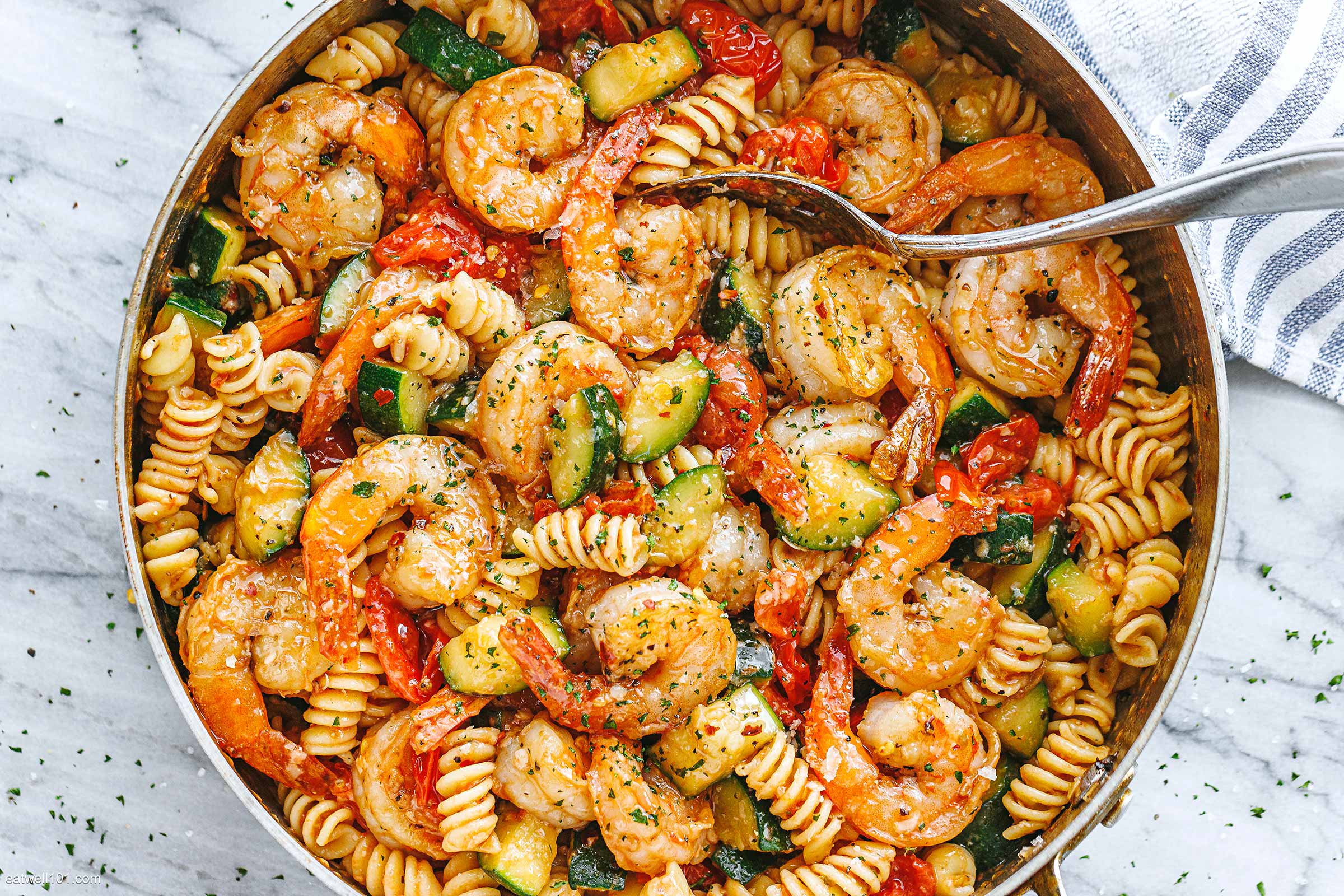 Tomato Zucchini Shrimp Pasta