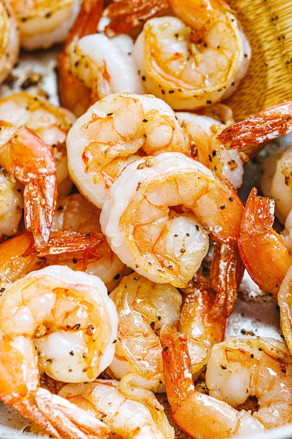 Tomato Zucchini Shrimp Pasta