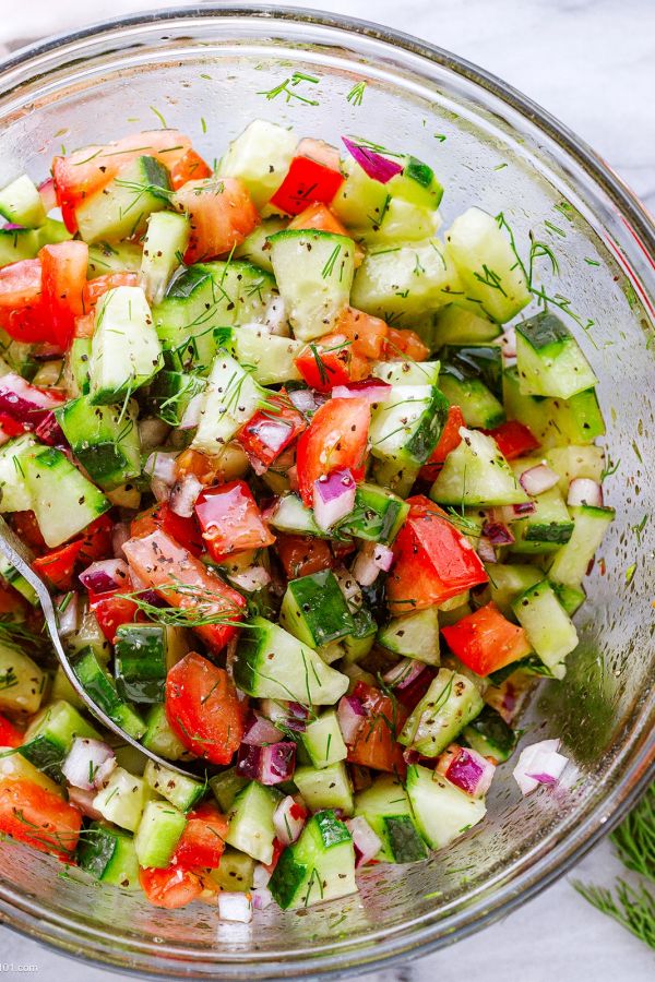 Dill Tomato Salad - #recipe by #eatwell101 - https://www.eatwell101.com/easy-tomato-salad-recipe
