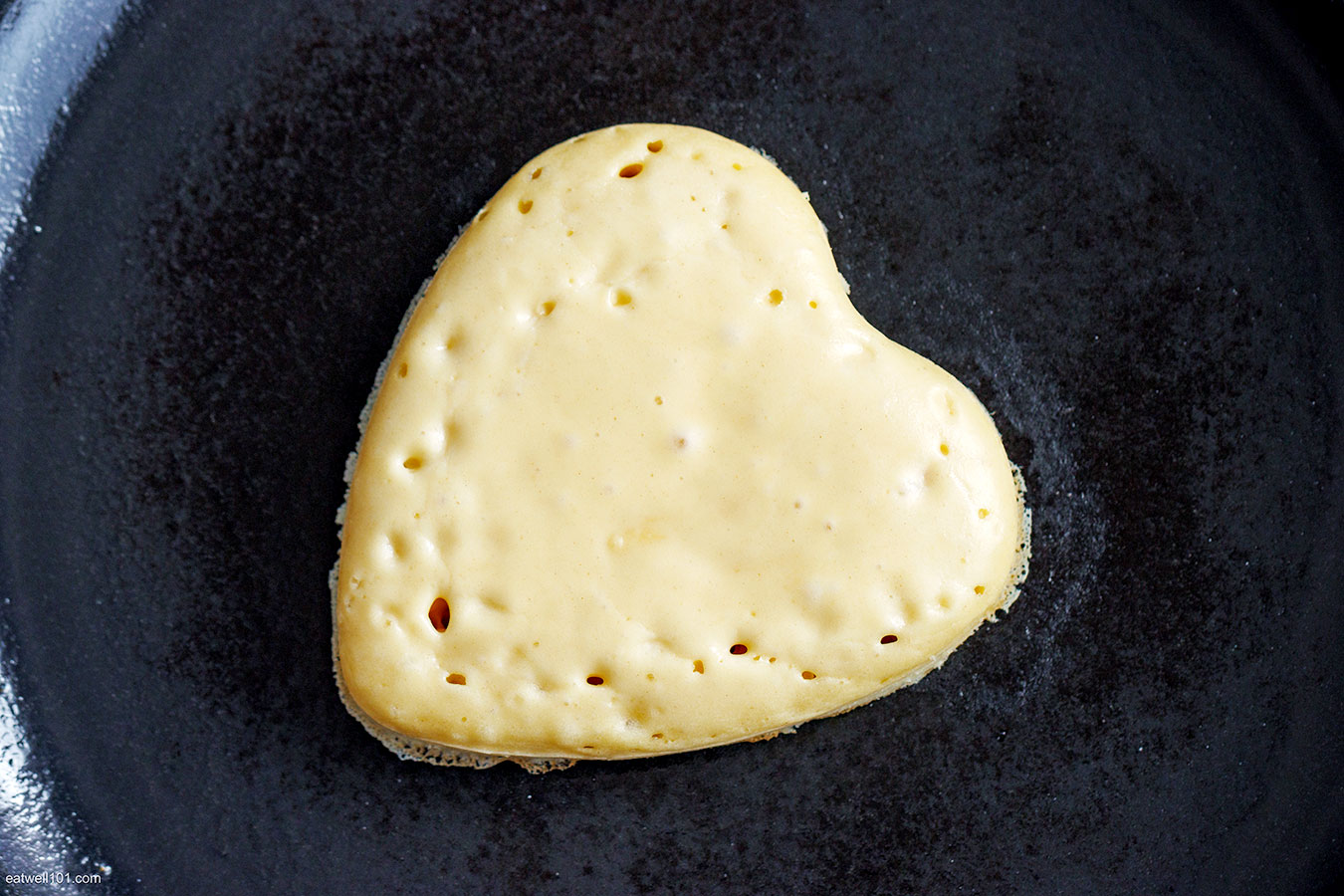 how to flip pancakes
