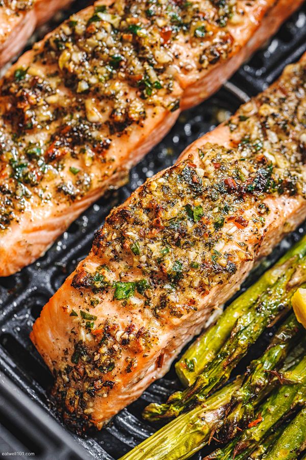 Easy Air Fryer Salmon - #recipe by #eatwell101 - https://www.eatwell101.com/air-fryer-salmon-recipe
