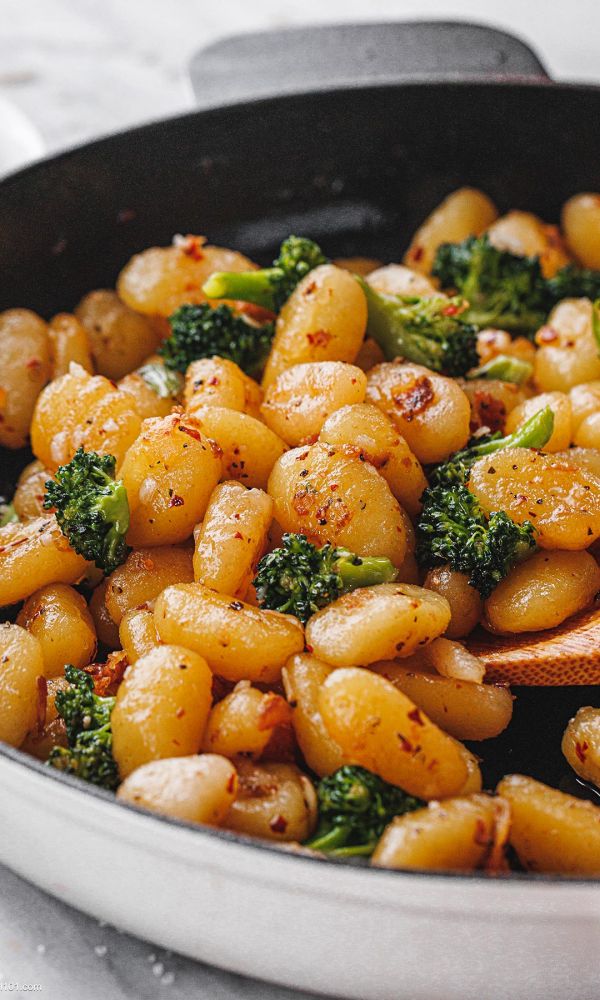 Gnocchi and Broccoli Stir-Fry