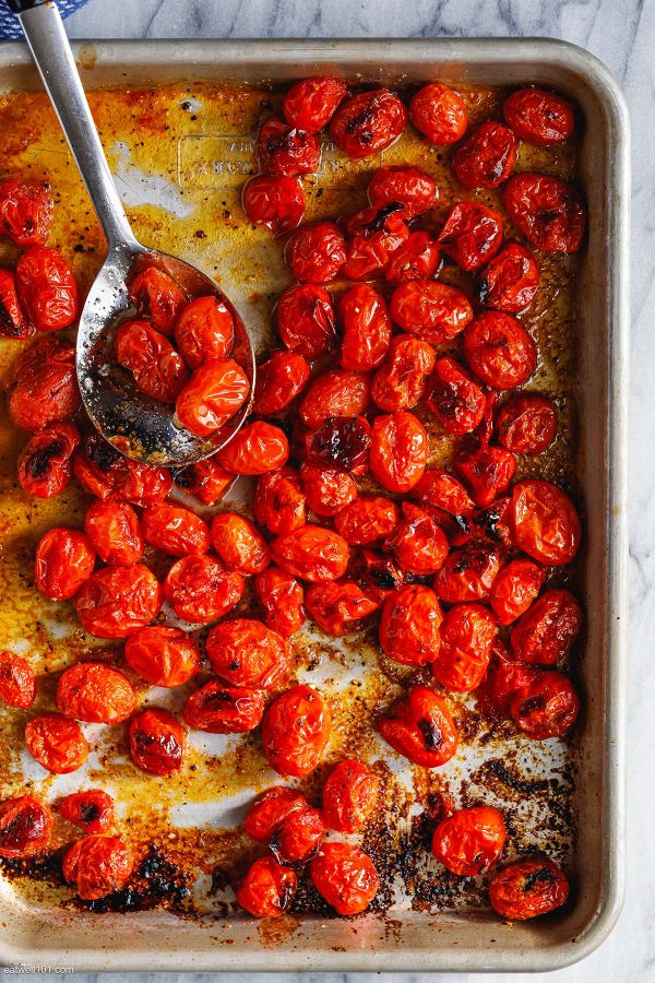 Oven-Roasted Tomatoes - #recipe by #eatwell101 - https://www.eatwell101.com/oven-roasted-tomatoes-recipe