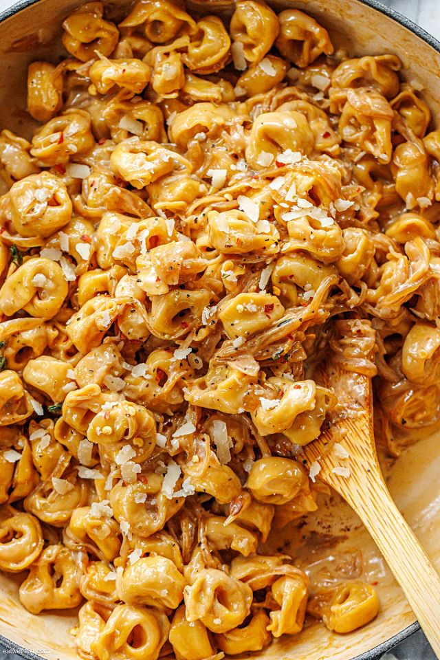 Creamy French Onion Tortellini {One-Pot}