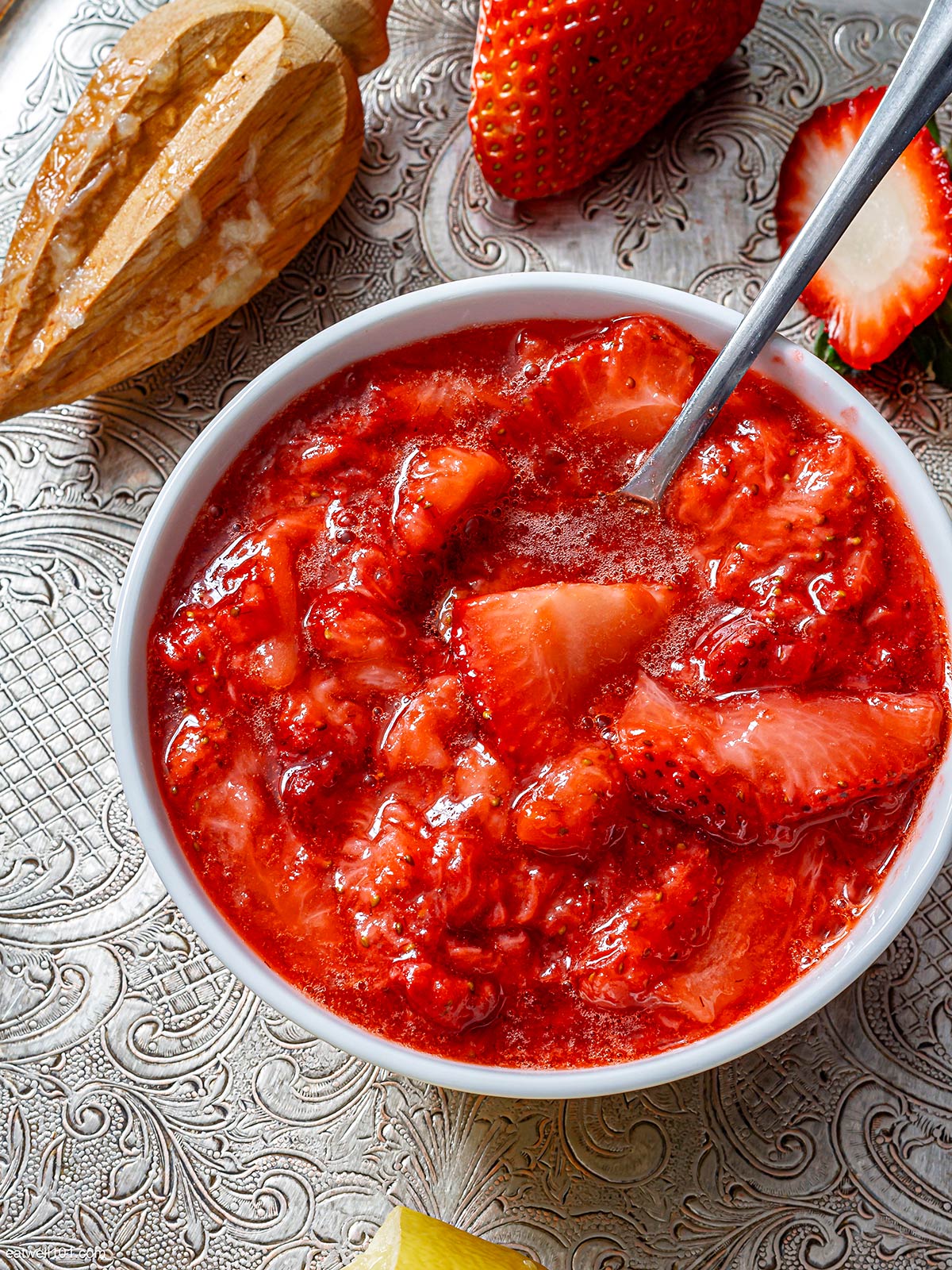 How to Make Strawberry Sauce 1