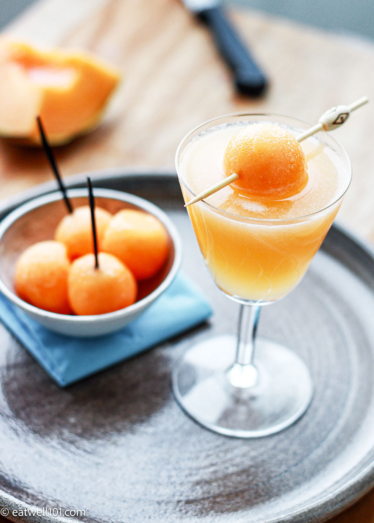 easy Cantaloupe Melon Bellini cocktails