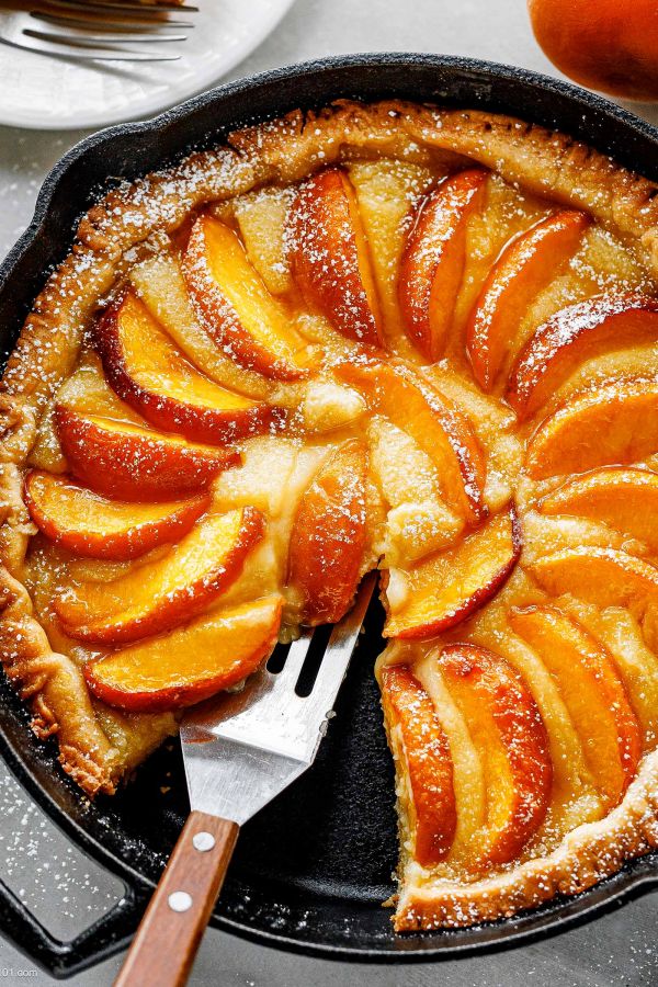 French Peach Tart {A La Frangipane} - #recipe by #eatwell101 - https://www.eatwell101.com/peach-tart-recipe
