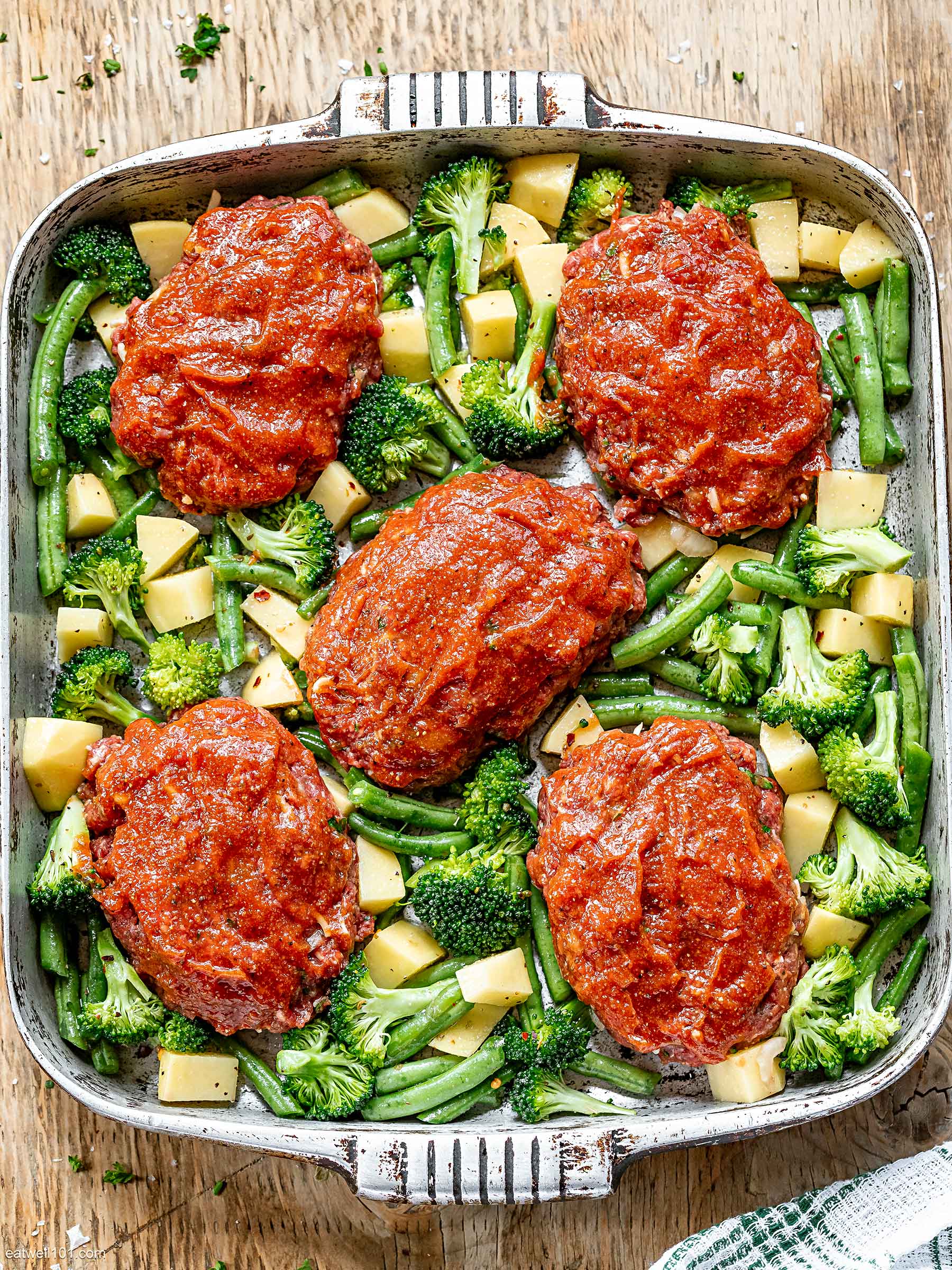 How to keep the meatloaf from falling apart